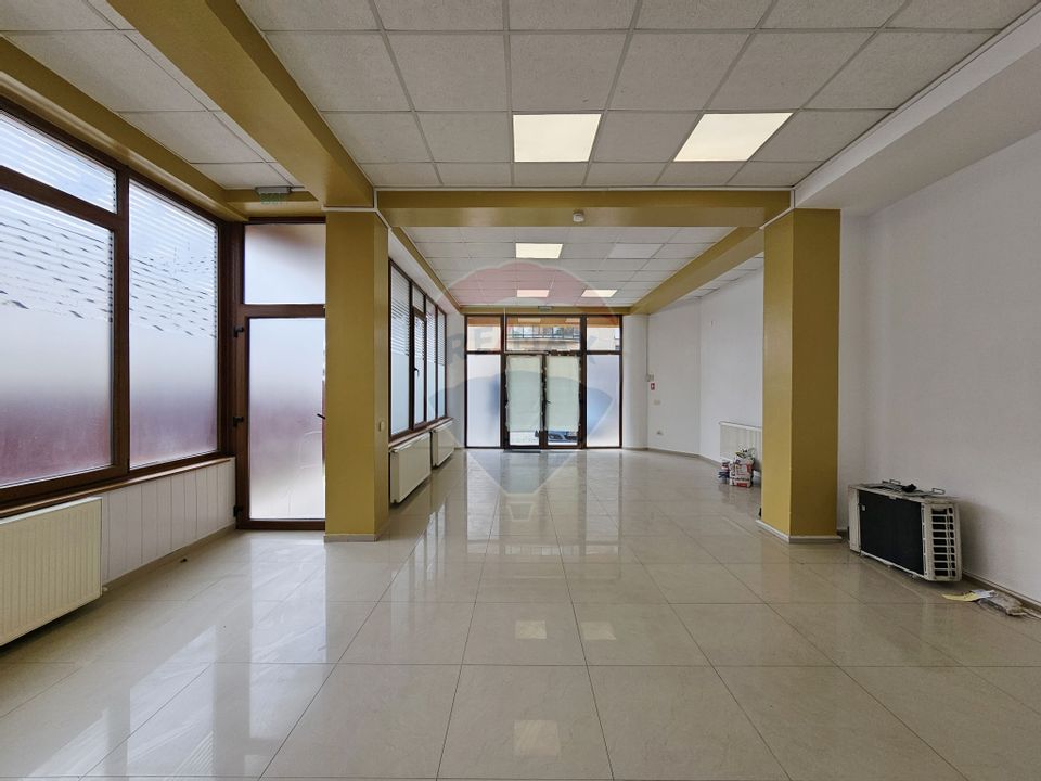 124.22sq.m Commercial Space for rent, Central area