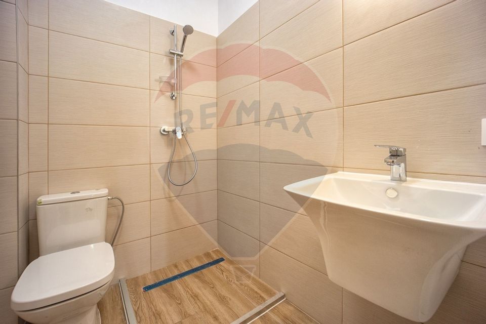 Apartament 3 camere de închiriat, modern, Cristian