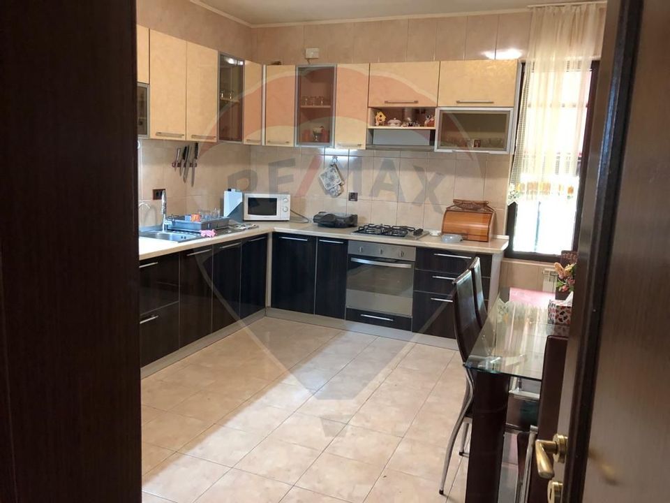 6 room House / Villa for sale, Central area