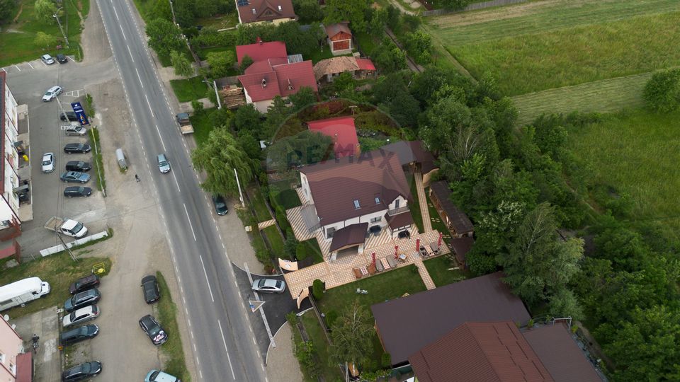 Casa spatioasa de vanzare