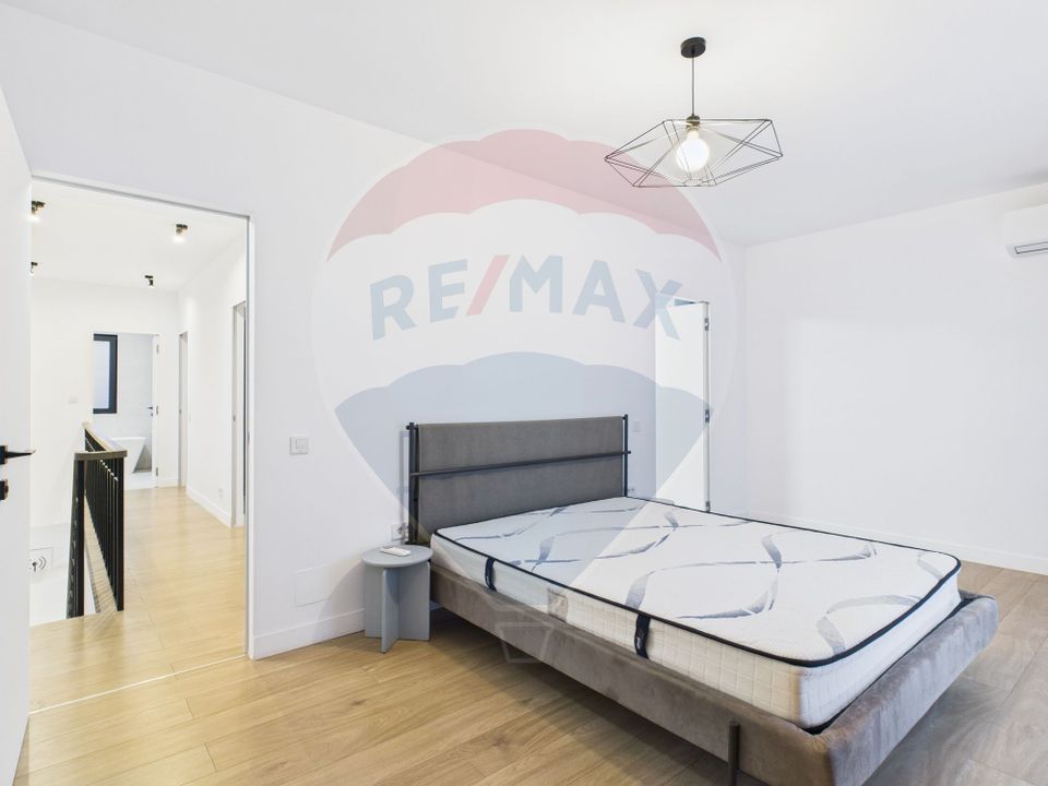 Bright villa Corbeanca, furnished and equipped, swimming pool complex