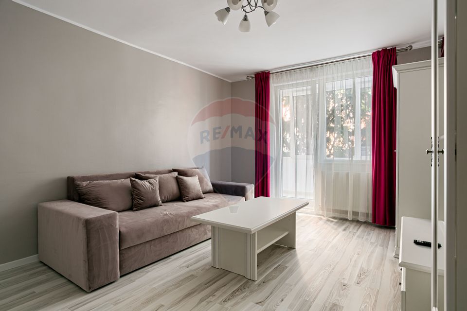 3 room Apartment for rent, Boul Rosu area