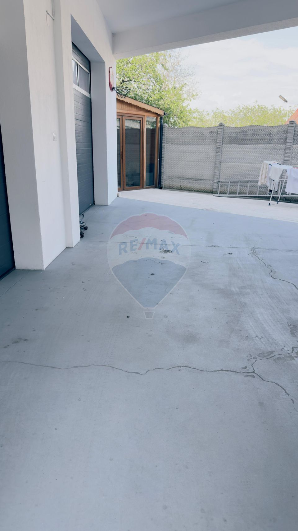 Proprietate premium în Filiași, locuință de lux cu spații comerciale