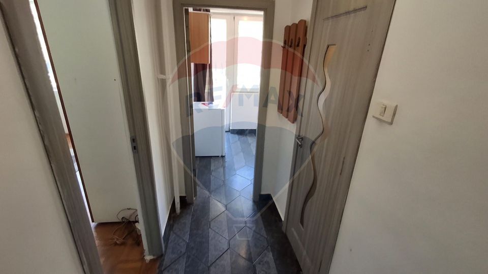 Apartament 1 cameră în Centru – Bd. Revoluției, balcon mare