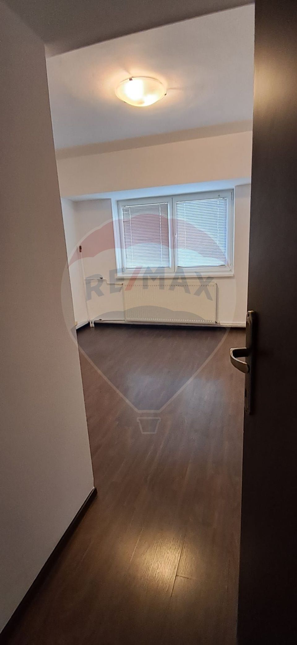 INCHIRIERE DUPLEX LUX