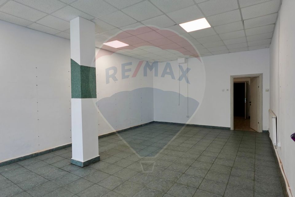 67sq.m Commercial Space for rent