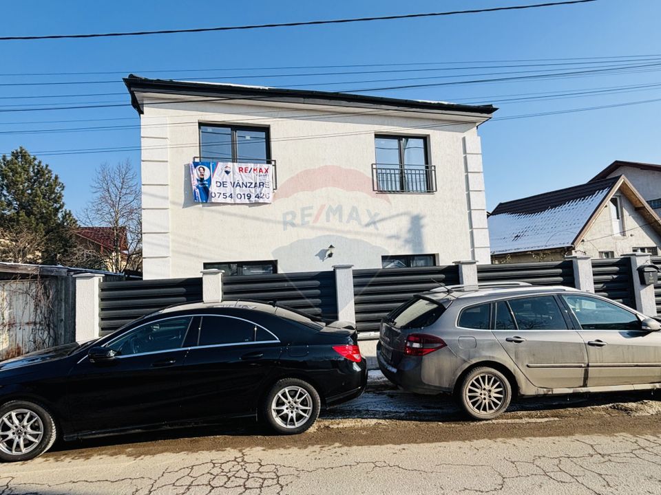 4 room House / Villa for sale