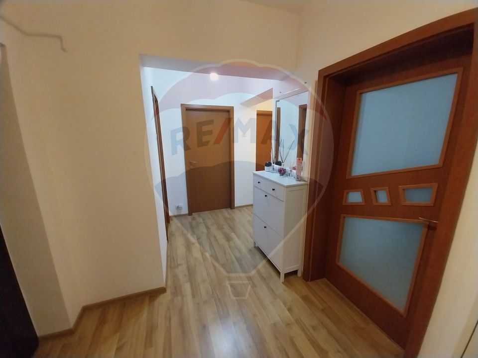 Apartament cu 3 camere  Promenada- Calea Severinului-Toporasi