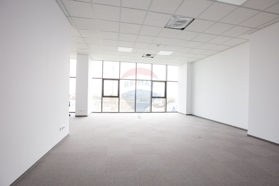 173sq.m Office Space for rent, Central area