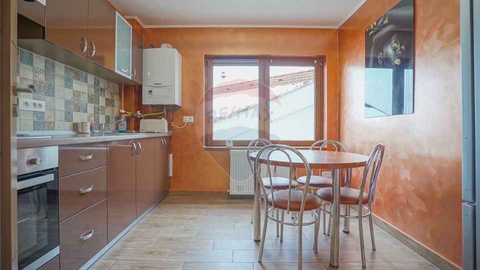 REZERVAT ! Apartament lux 3 camere