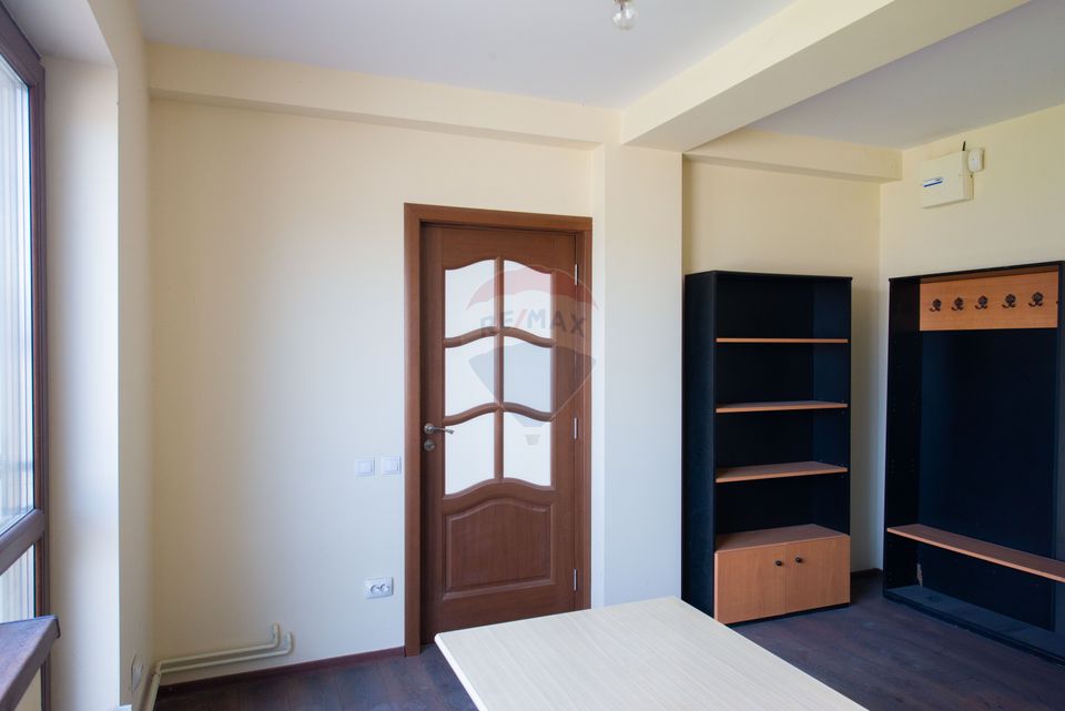 De vanzare proprietate speciala versatila | Casa + hala, teren 580mp