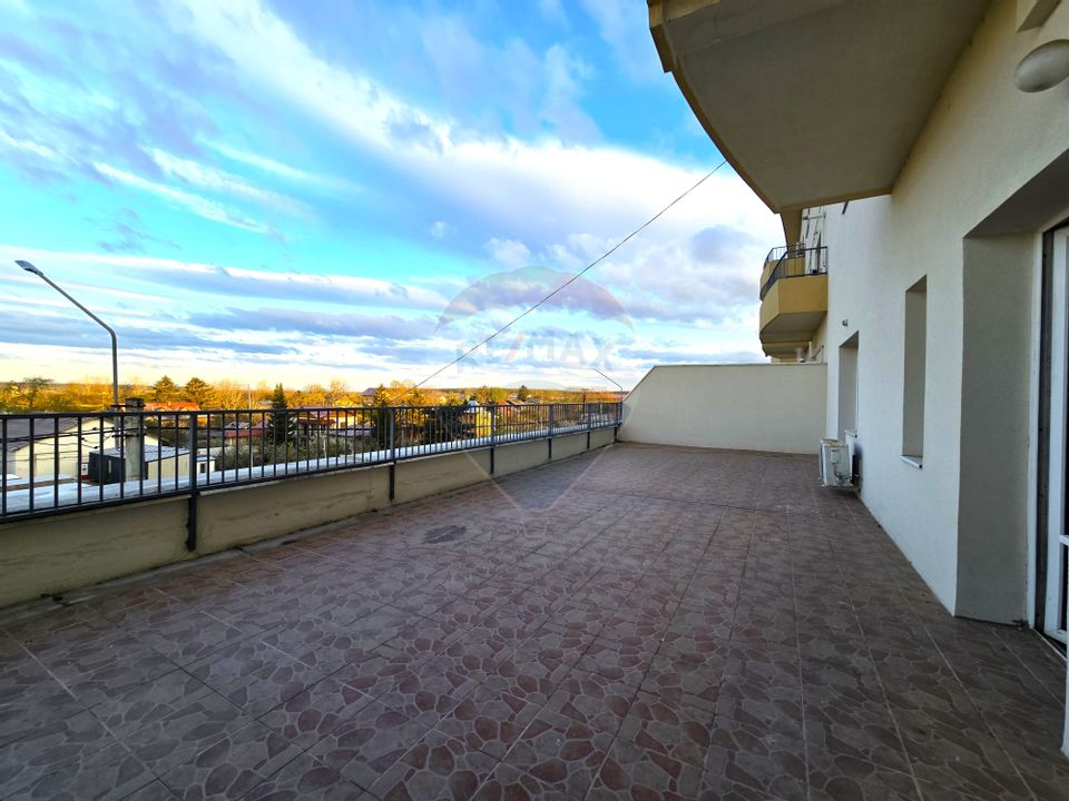 Apartament spatios 3 camere, locuinta sau birou