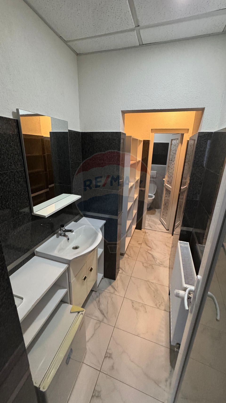 DE ÎNCHIRIAT – Spațiu de birou 50 mp în complexul Revolution Business