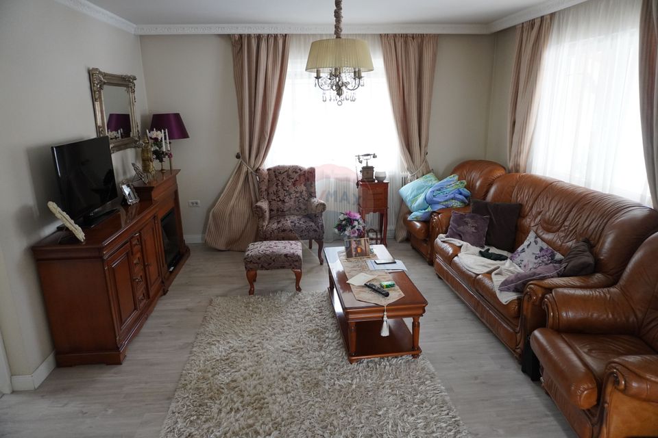 5 room House / Villa for sale