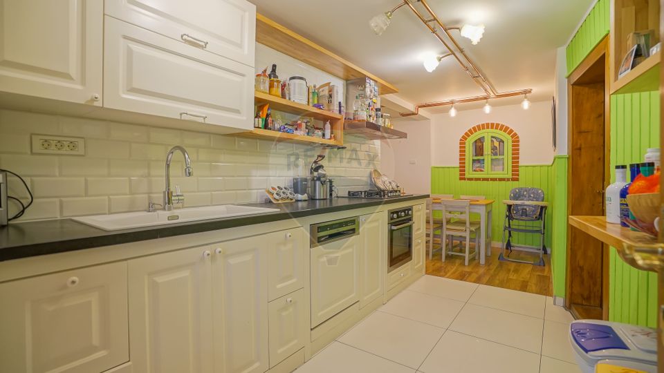 7 room House / Villa for sale, Brasovul Vechi area