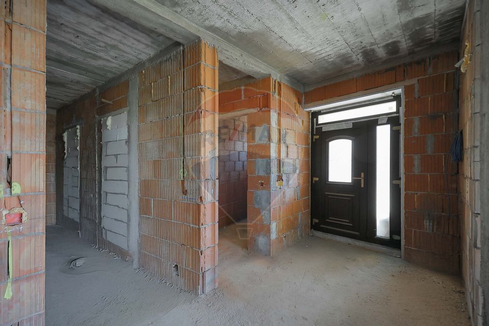 De vânzare casă cu un proiect deosebit, la roșu , Str. Gheorghe Doja