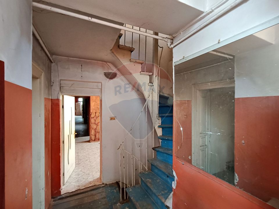 Vanzare Vila Interbelica Stradala, Pta Regina Maria, Ocazie Investitie