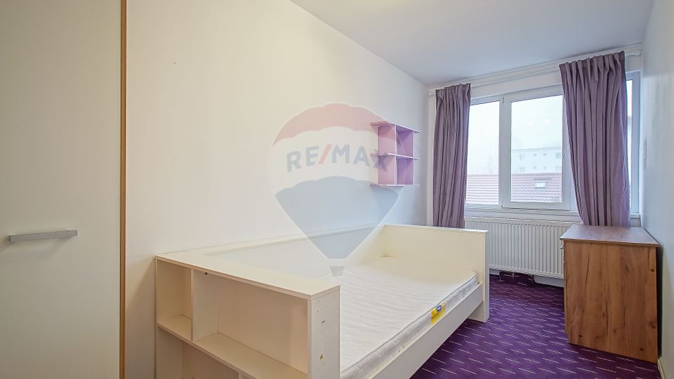 4 room Apartment for sale, Tractorul area