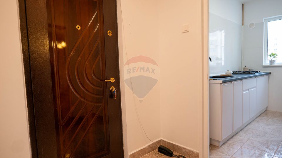 Vanzare apartament 3 camere-renovat, luminos si spatios, zona Iancului