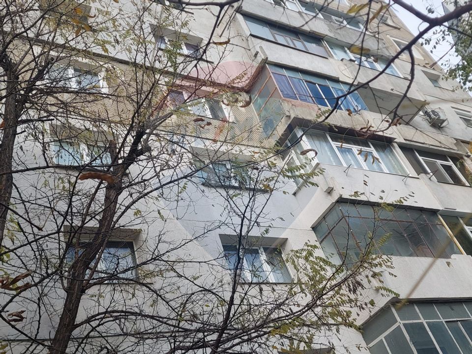 Apartament cu 3 camere de vanzare