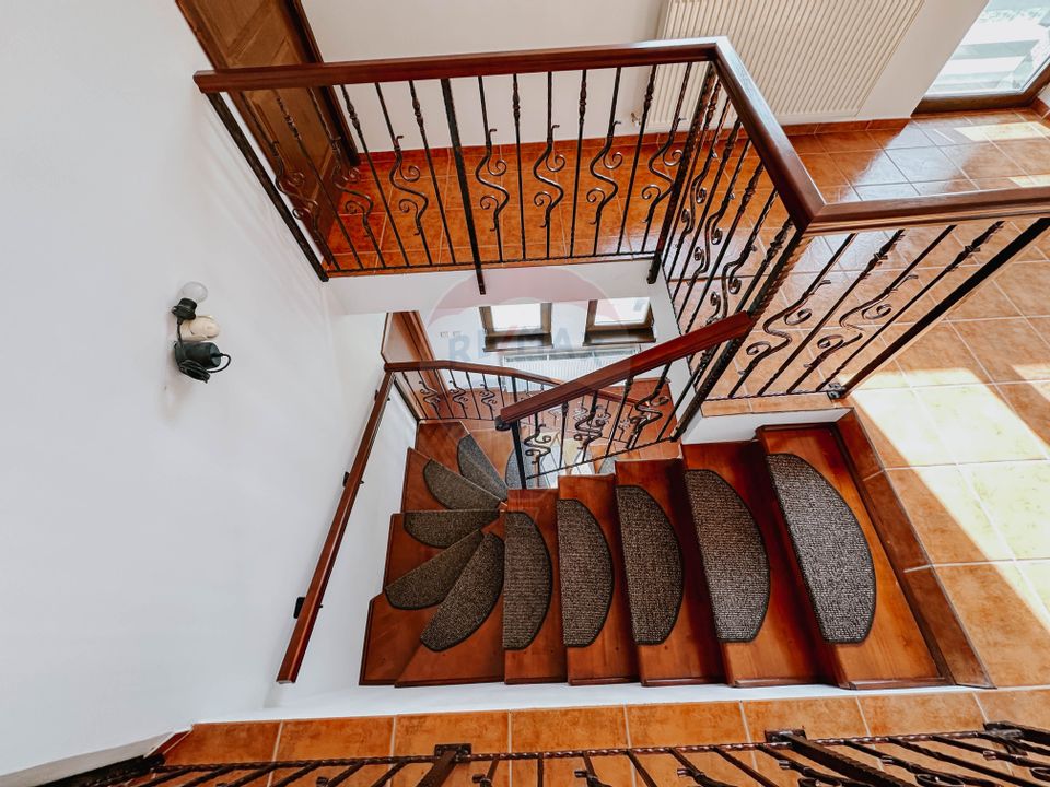 7 room House / Villa for sale