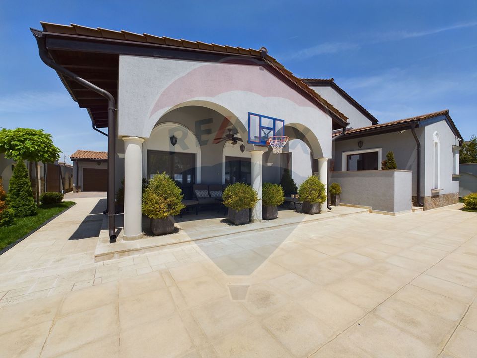 Unique Opportunity: Luxury House with Pool and Premium Finishes