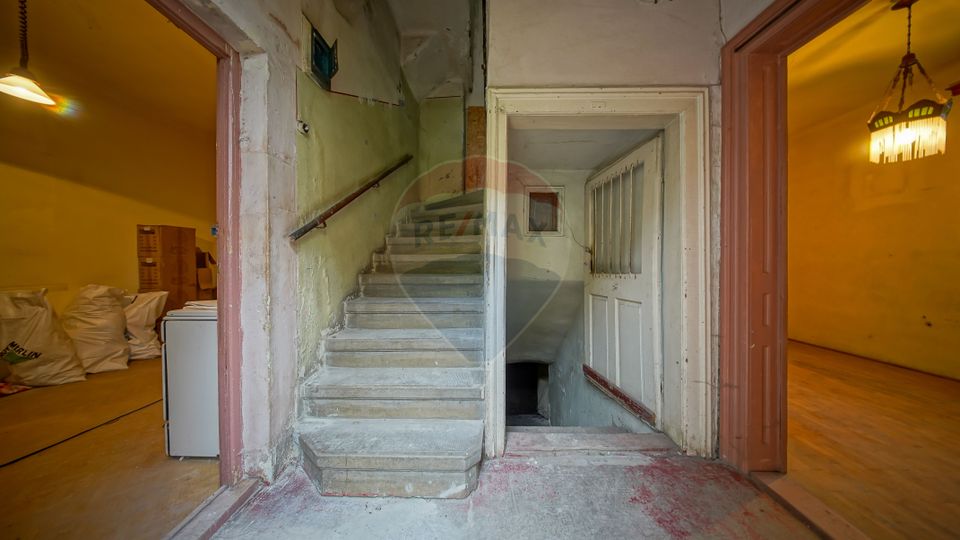 10 room House / Villa for sale, Brasovul Vechi area