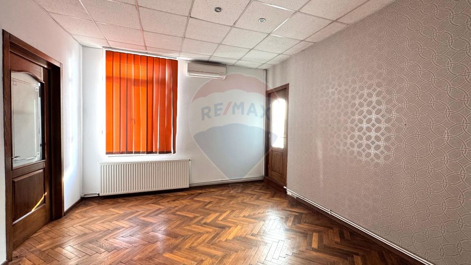 Vila de vanzare in zona peninsulara Constanta