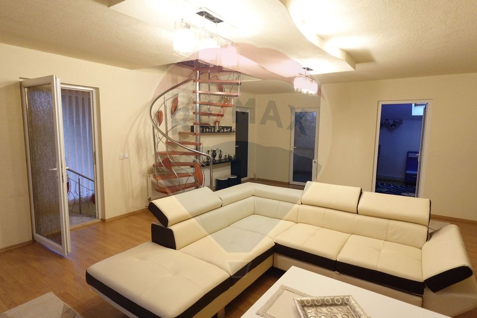 11 room House / Villa for sale