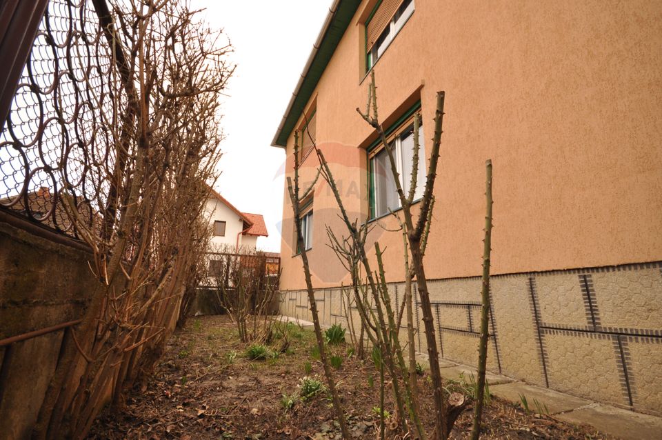 Apartament in casa parter zona Aurel Vlaicu