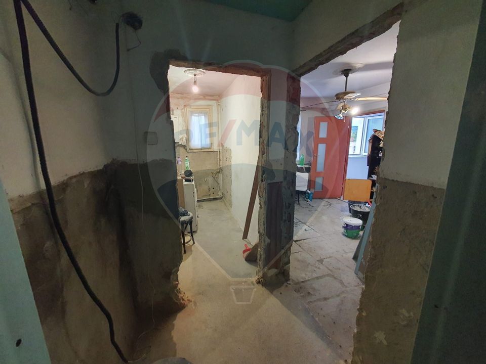 Apartament cu 2 camere de vanzare - Comanesti