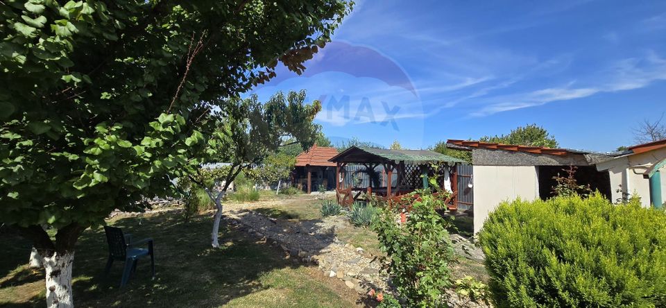 8 room House / Villa for sale, Central area