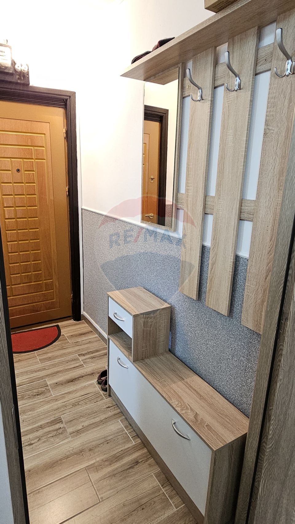 Apartament cu 2 camere renovat mobilat si utilat Dupa Zid