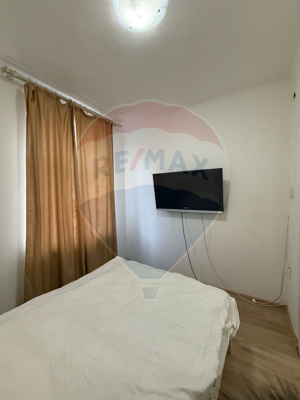 Apartament cu 3 camere de închiriat în zona Ultracentral