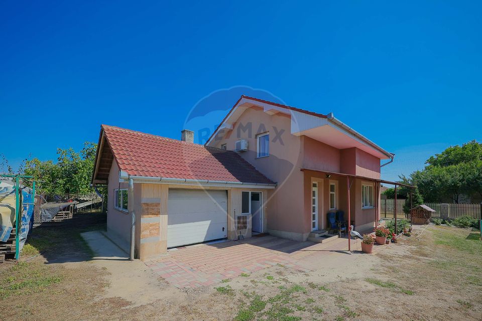 De vânzare casă cu 3 camere și teren 950 mp în Mihai Bravu