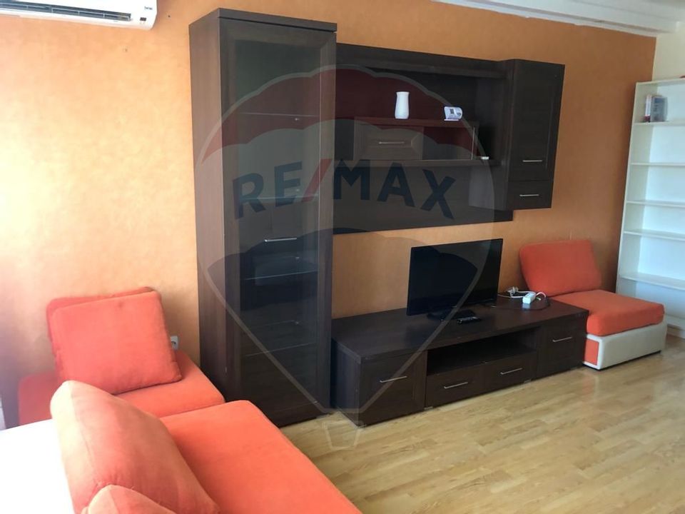 De Vanzare Apartament 4 camere - Ultra Central (orientare N-S)