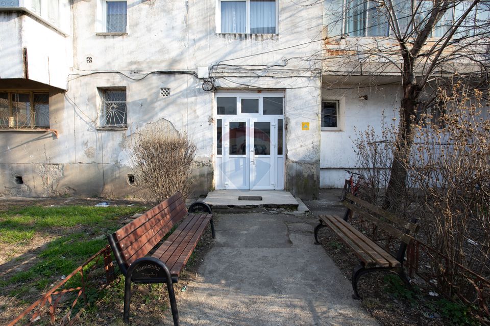 2 room Apartment for sale, Milcov area