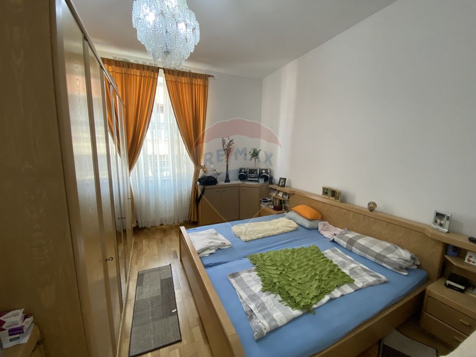 Apartament cu 3 camere de vanzare in zona Central