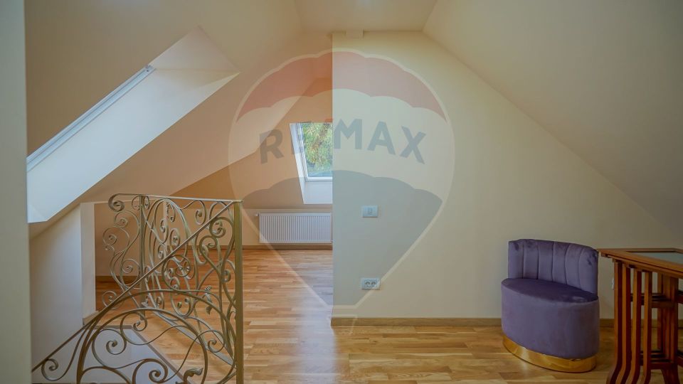 Apartament cu 4 camere | Ultracentral | Lux | Priveliste | Parcare