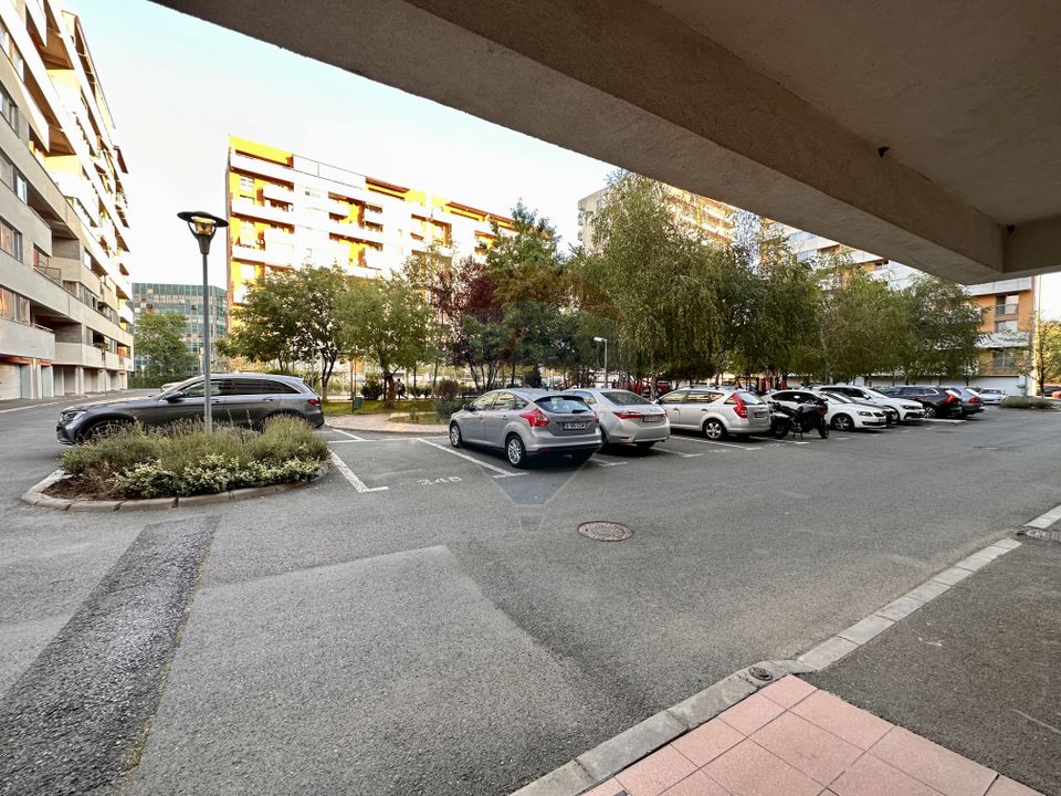 Apartament cu 4 camere de  vanzare în Quadra Residence