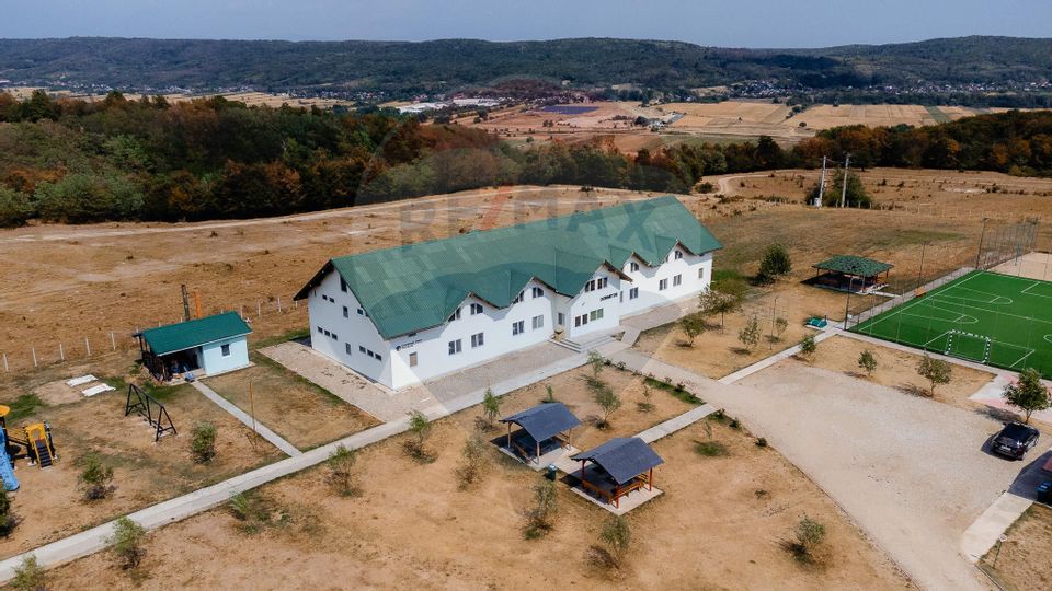 Camp & Conference Complex for sale in Arges