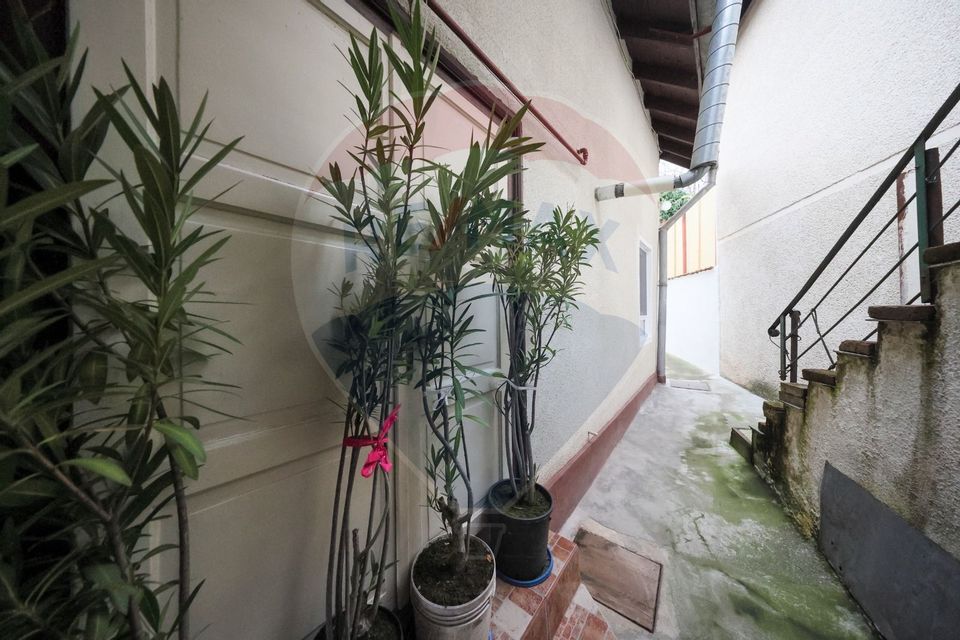 Corp de casă cu 2 studiouri independente, ideal pentru regim hotelier