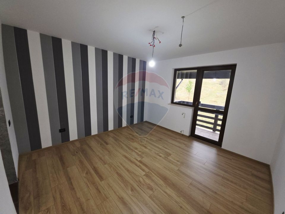 Casa  si  teren zona Balaurul