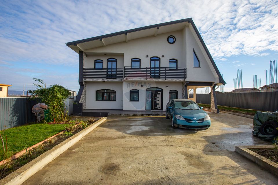 5 room House / Villa for sale