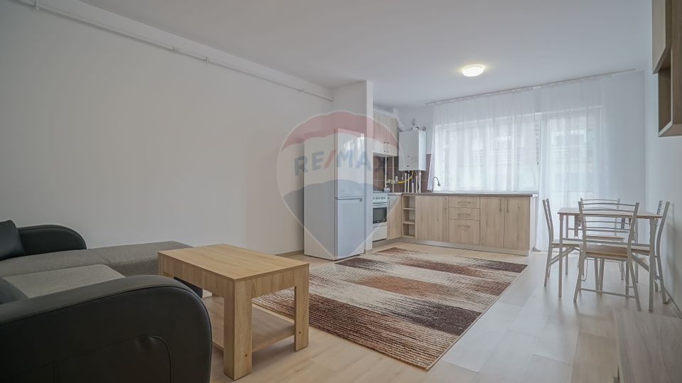 Apartament nou de inchiriat, mobilat si utiliat