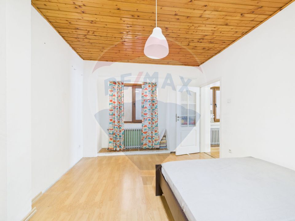 Casă / Vilă cocheta cu 3 camere - de vanzare - zona Basarab