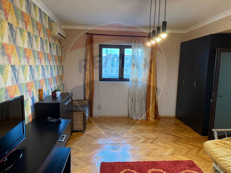 VANZARE Garsoniera cu terasa de 50mp in zona Ultracentrala Ploiesti