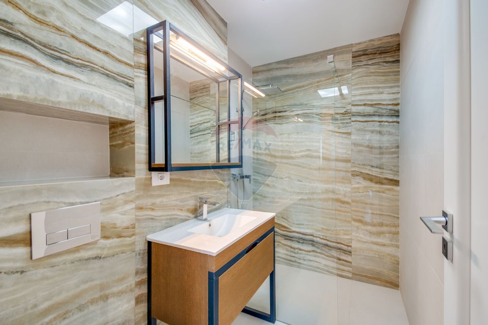 Apartament 3 camere de vanzare, Core Timpuri Noi, boxa, loc parcare