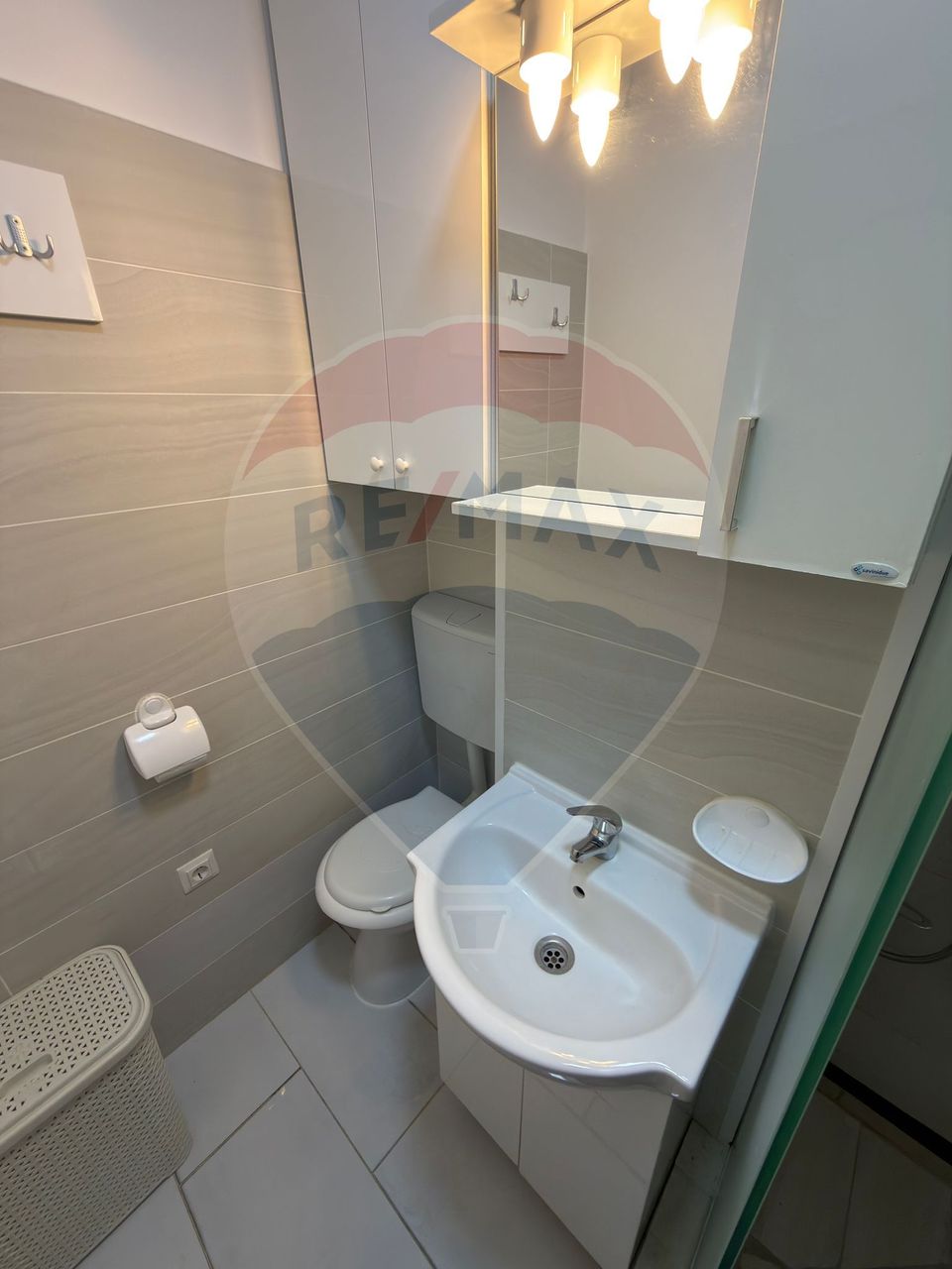 Garsoniera modernă în zona UTA