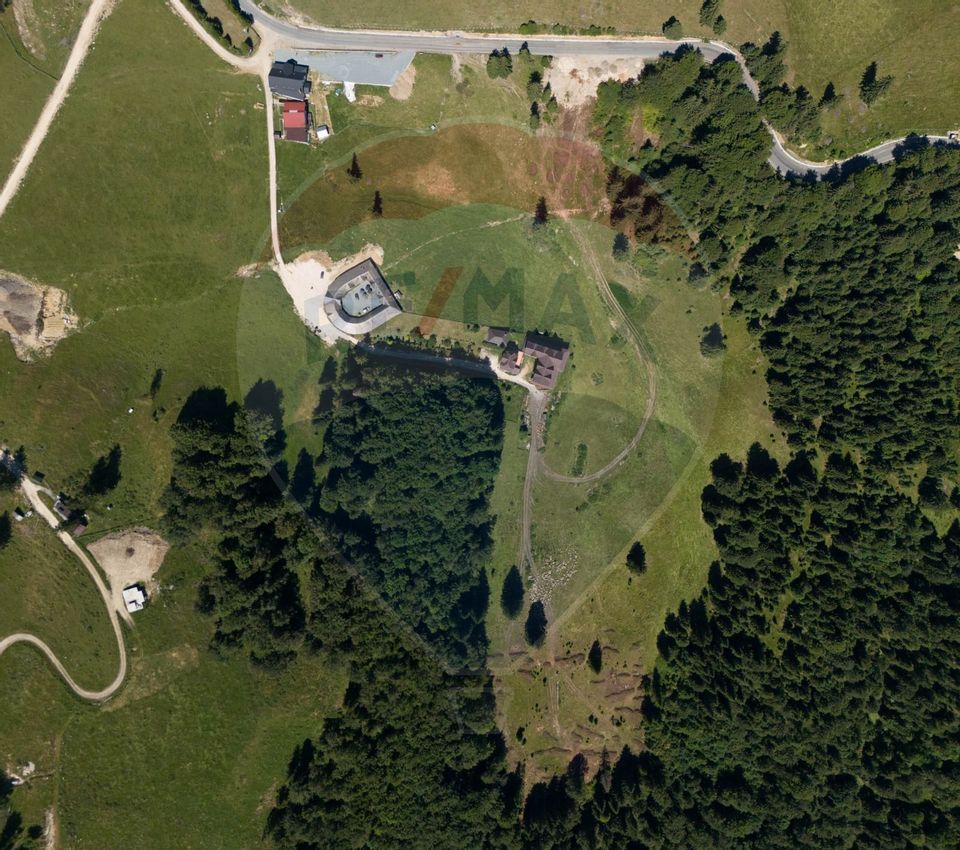 Teren 56599mp Dambovicioara / Soseaua DN 73Dealul sasului!